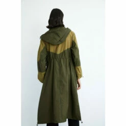 Warehouse Light Weight Colour Block Wind Breaker For Female -Warehouse Sales Store unnamed file 1827