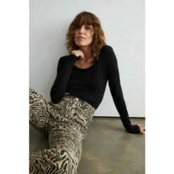 Warehouse Scoop Neck Long Sleeve Top For Female -Warehouse Sales Store unnamed file 244