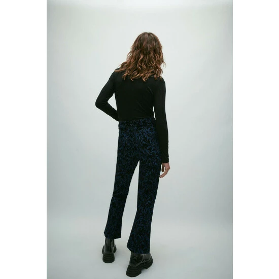 Warehouse WH X William Morris Society Denim Velvet Floral Jeans For Female 5 Warehouse WH X William Morris Society Denim Velvet Floral Jeans For Female - Image 3