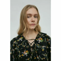 Warehouse Petite Floral Ruffle Detail Lace Up Blouse For Female -Warehouse Sales Store unnamed file 2626
