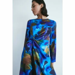 Warehouse Sales Store -Warehouse Sales Store unnamed file 2946