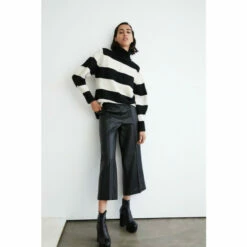 Warehouse Faux Leather Wide Crop Trouser For Female