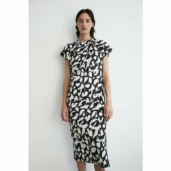 Warehouse Abstract Twist Neck Jersey Crepe Midi Dress For Female -Warehouse Sales Store unnamed file 3852