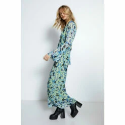 Warehouse Blurred Animal Printed V Neck Fluted Sleeve Maxi Dress For Female -Warehouse Sales Store unnamed file 4568