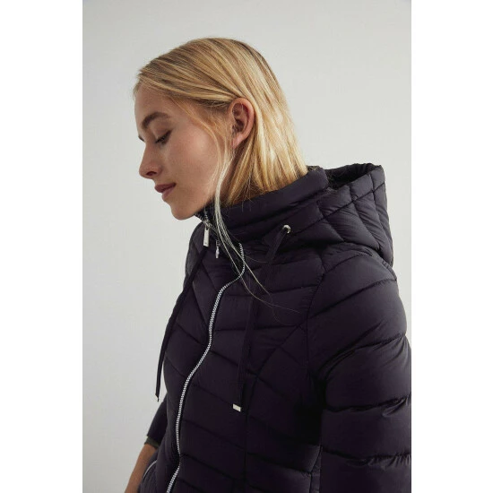Warehouse Lightweight Short Packable Padded Jacket For Female 4 Warehouse Lightweight Short Packable Padded Jacket For Female - Image 2