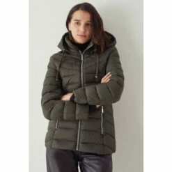 Warehouse Lightweight Short Packable Padded Jacket For Female 12 Warehouse Lightweight Short Packable Padded Jacket For Female -Warehouse Sales Store unnamed file 478