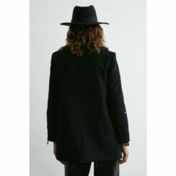 Warehouse Relaxed Roll Sleeve Edge To Edge Blazer For Female -Warehouse Sales Store unnamed file 651