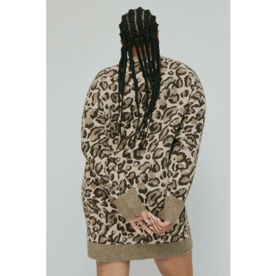 Warehouse Plus Size Classic Animal Knit Jumper Dress For Female 5 Warehouse Plus Size Classic Animal Knit Jumper Dress For Female - Image 3