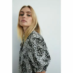 Warehouse Animal Short Sleeve Button Through Blouse For Female -Warehouse Sales Store unnamed file 943